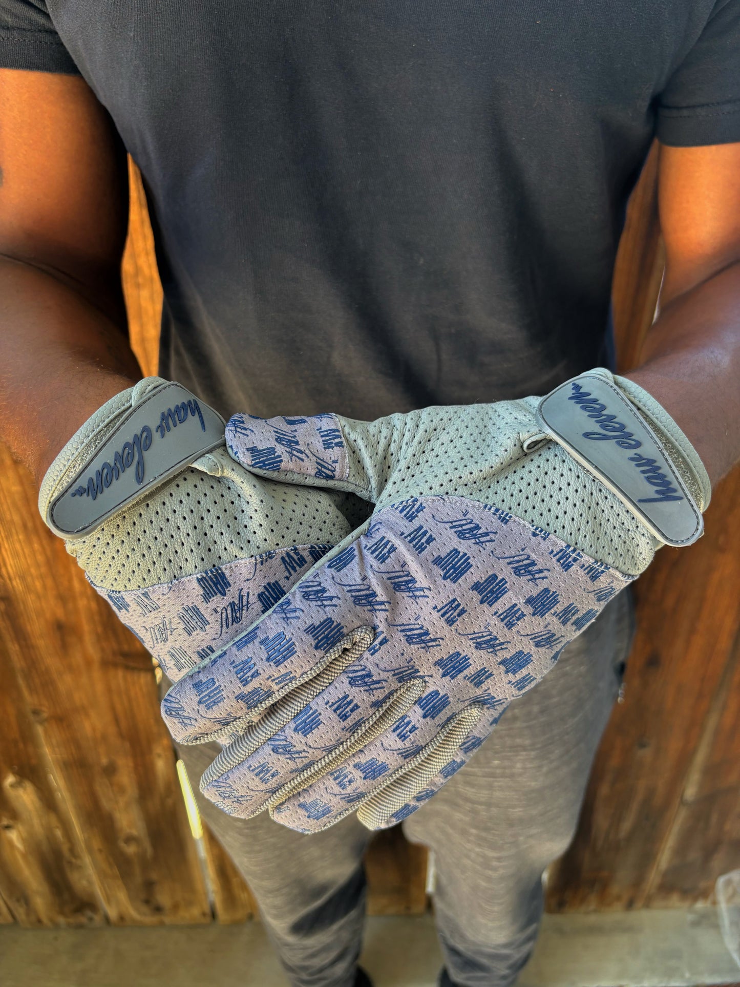 Haw Eleven Burner Gloves